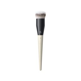 UND GRETEL Foundation Blender Brush 02