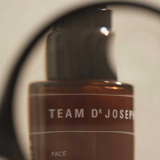TEAM DR JOSEPH Brightening Vitamin C Serum